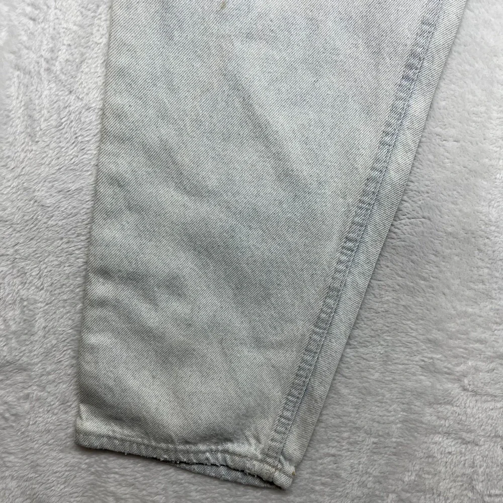 Vintage Levi's Jeans Men's Blue Denim Relaxed Fit Tapered Leg Zip‎ Fly - 32X31.5